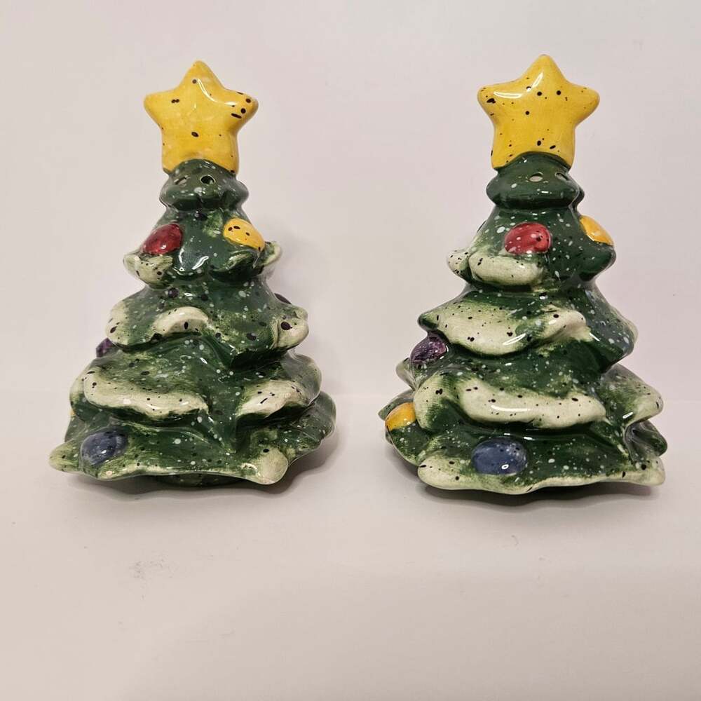 Christmas Tree Salt Pepper Shakers Ceramic Vintage 1998 Julie Ueland Enesco